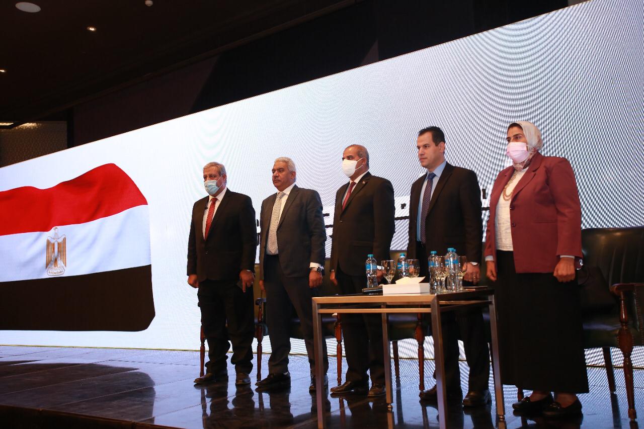 رئيس جامعة الأزهر يفتتح المؤتمر رئيس جامعة الأزهر يفتتح المؤتمر