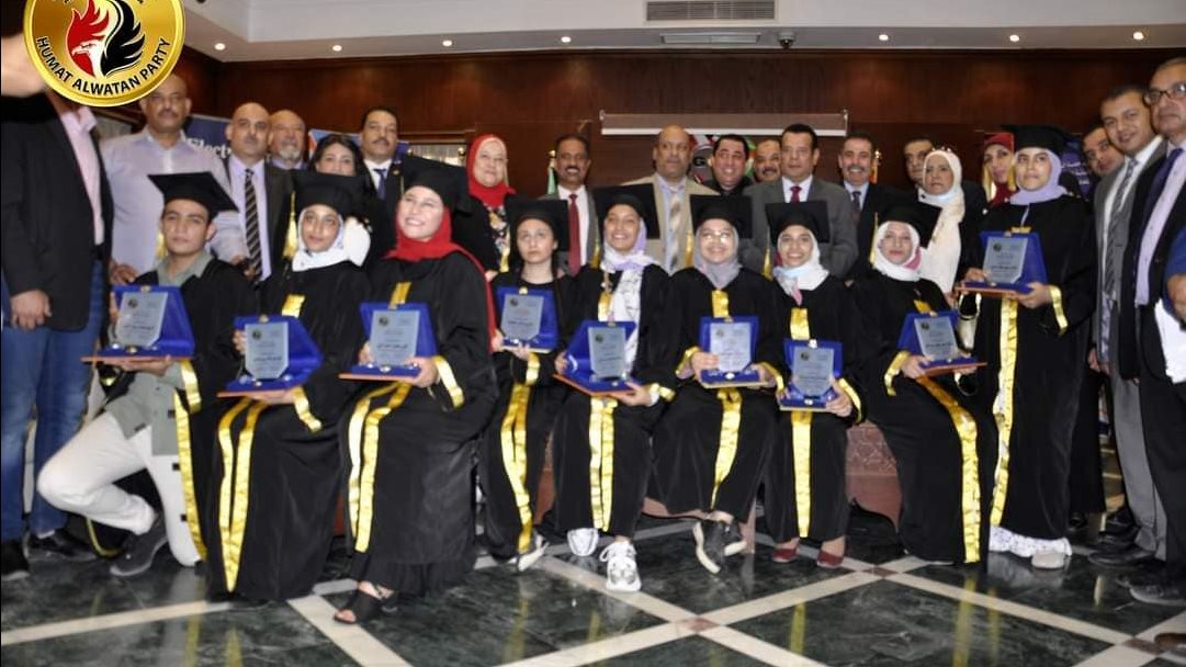 حماة الوطن بالجيزة يكرم أوائل الثانوية العامة 