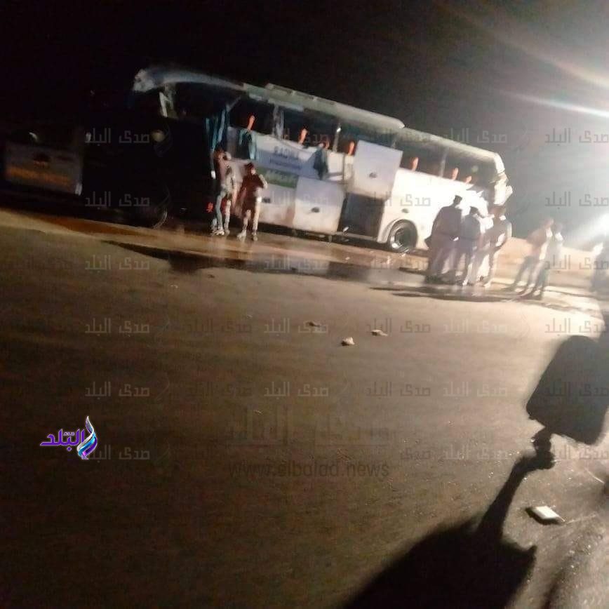انقلاب أتوبيس رحلات على طريق السويس 