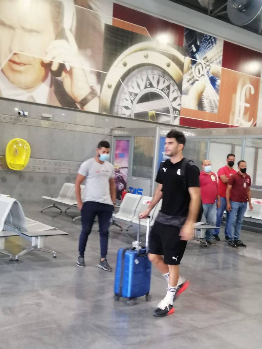 وصول بعثة منتخب مصر عائدة من الجابون 