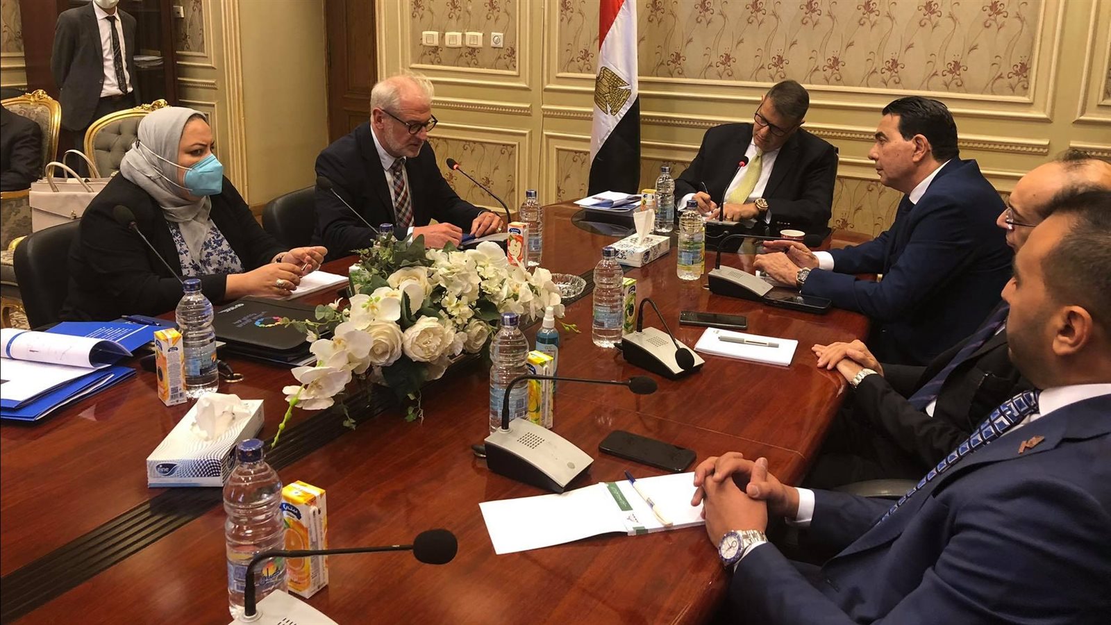 لجنة حقوق الإنسان بالبرلمان تناقش ملف الهجرة غير الشرعية لجنة حقوق الإنسان بالبرلمان تناقش ملف الهجرة غير الشرعية
