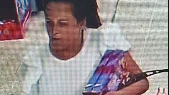 بريطانية تعتدي على طفل