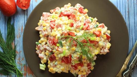 الذرة الحلوة والسبانخ 