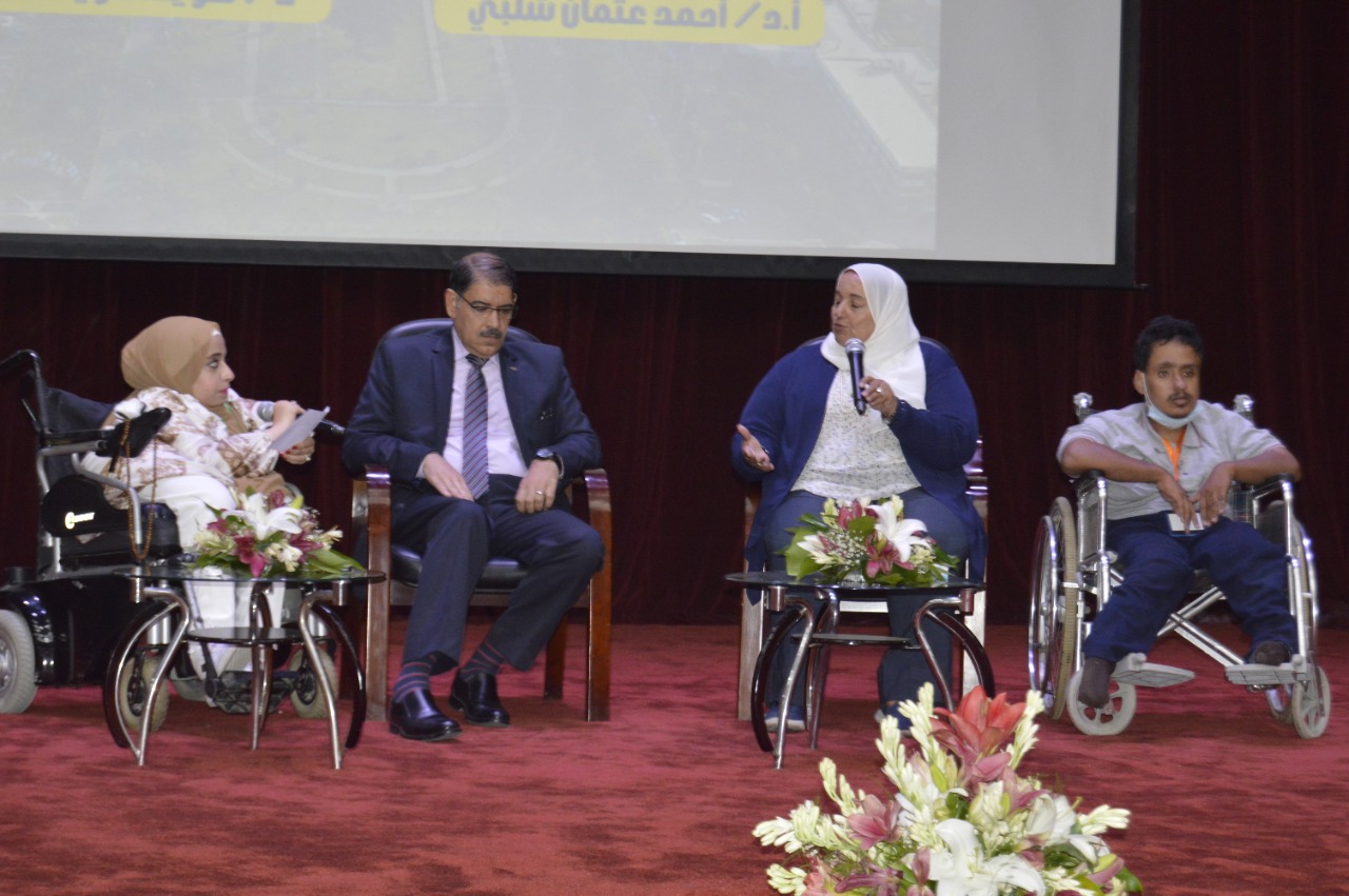 جامعة المنصورة تعقد جلسة نقاشية بعنوان" تغذية الأشخاص ذوى ال