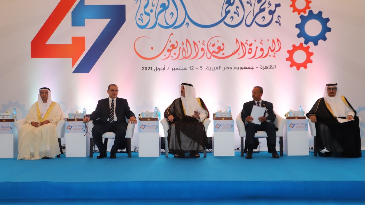 سعفان يرأس الجلسة الختامية لمؤتمر العمل العربي سعفان يرأس الجلسة الختامية لمؤتمر العمل العربي