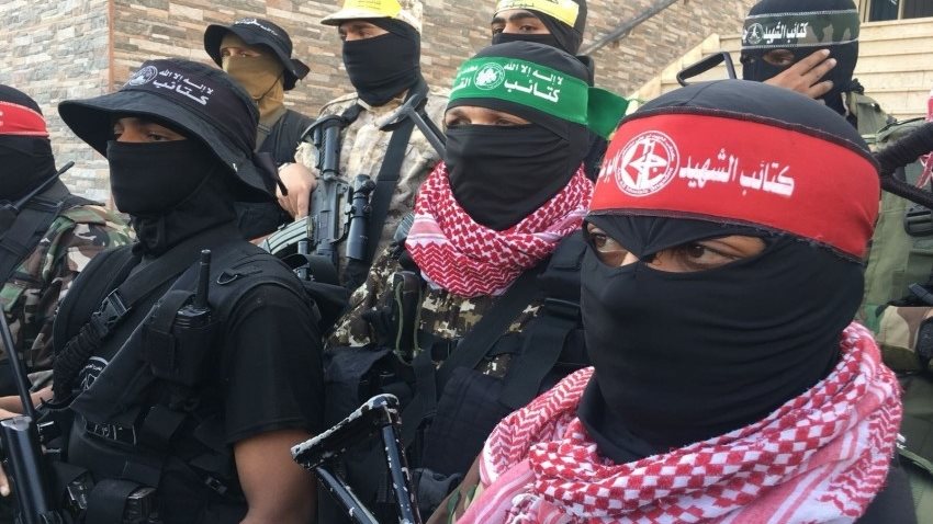 صحيفة عبرية تكشف نقط ضعف السلطة الفلسطينية بالضفة الغربية
