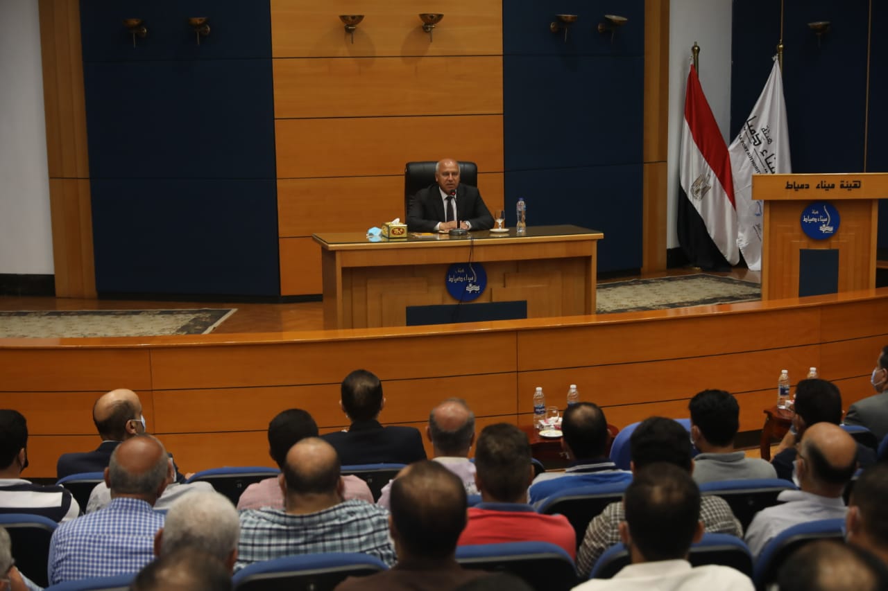 اجتماع وزير النقل