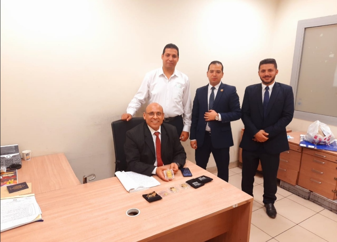 صورة من الضبطية - رجال الجمارك 