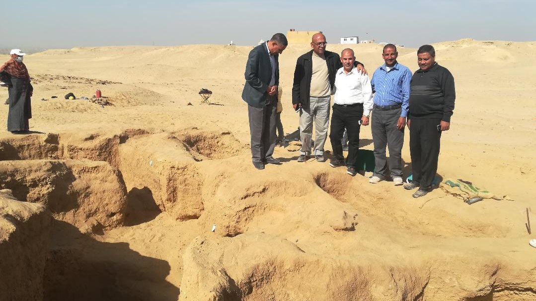 أعضاء البعثة اثناء العمل