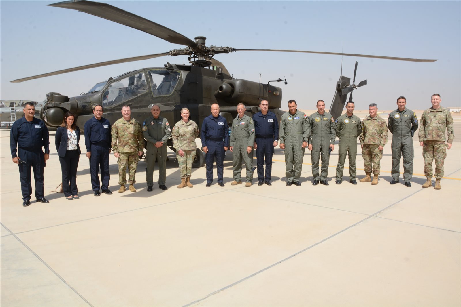 صورة من اللقاء