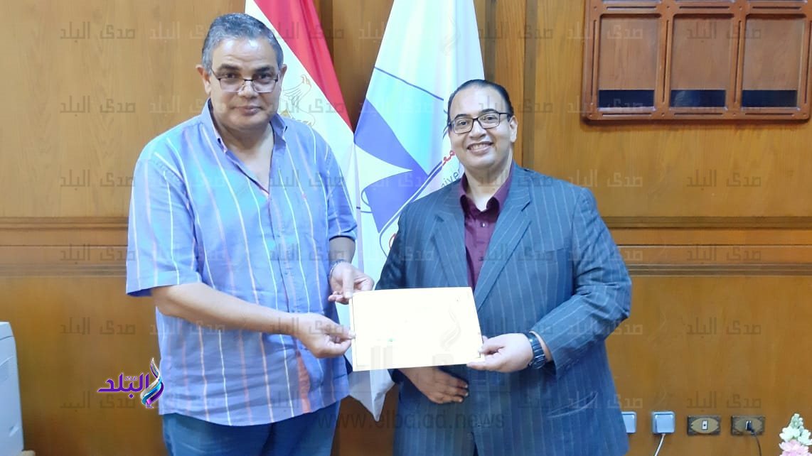 رئيس جامعة كفر الشيخ وعميد كلية الزراعة