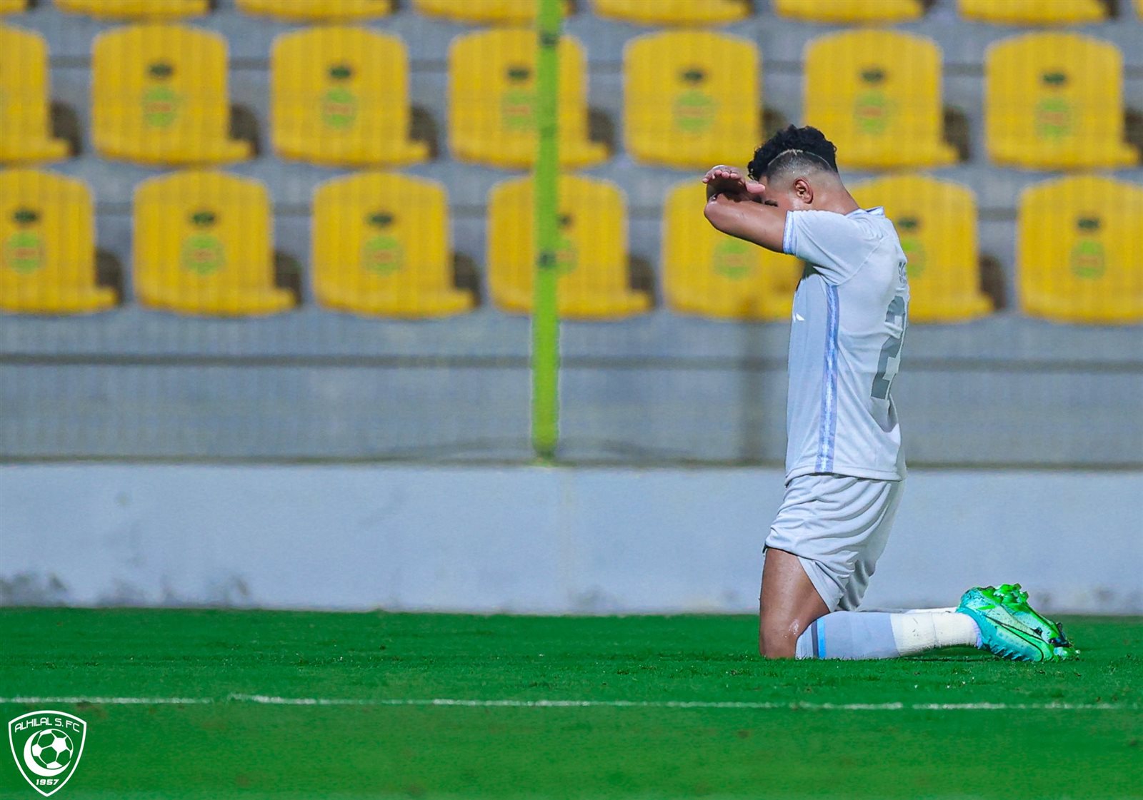 الهلال