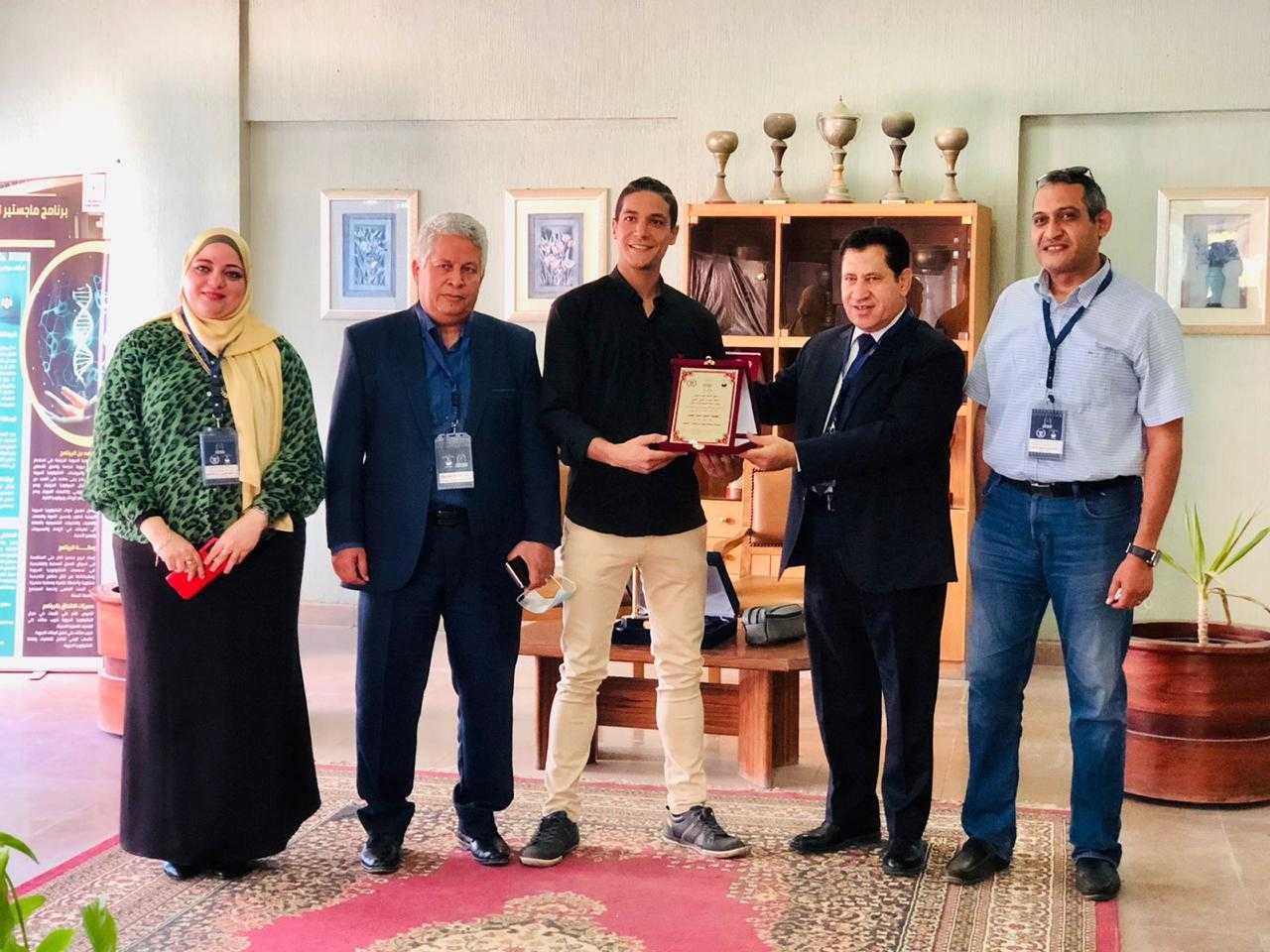  ندوة بعلوم حلوان