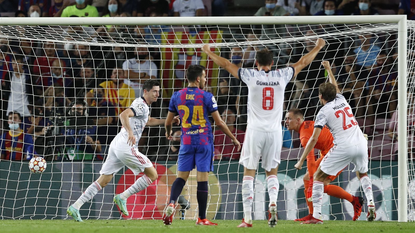 بايرن ميونخ وبرشلونة