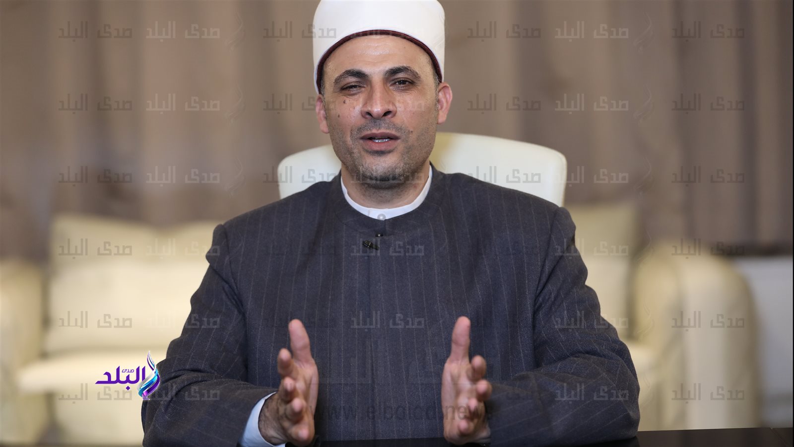  دهشام عبد العزيز 