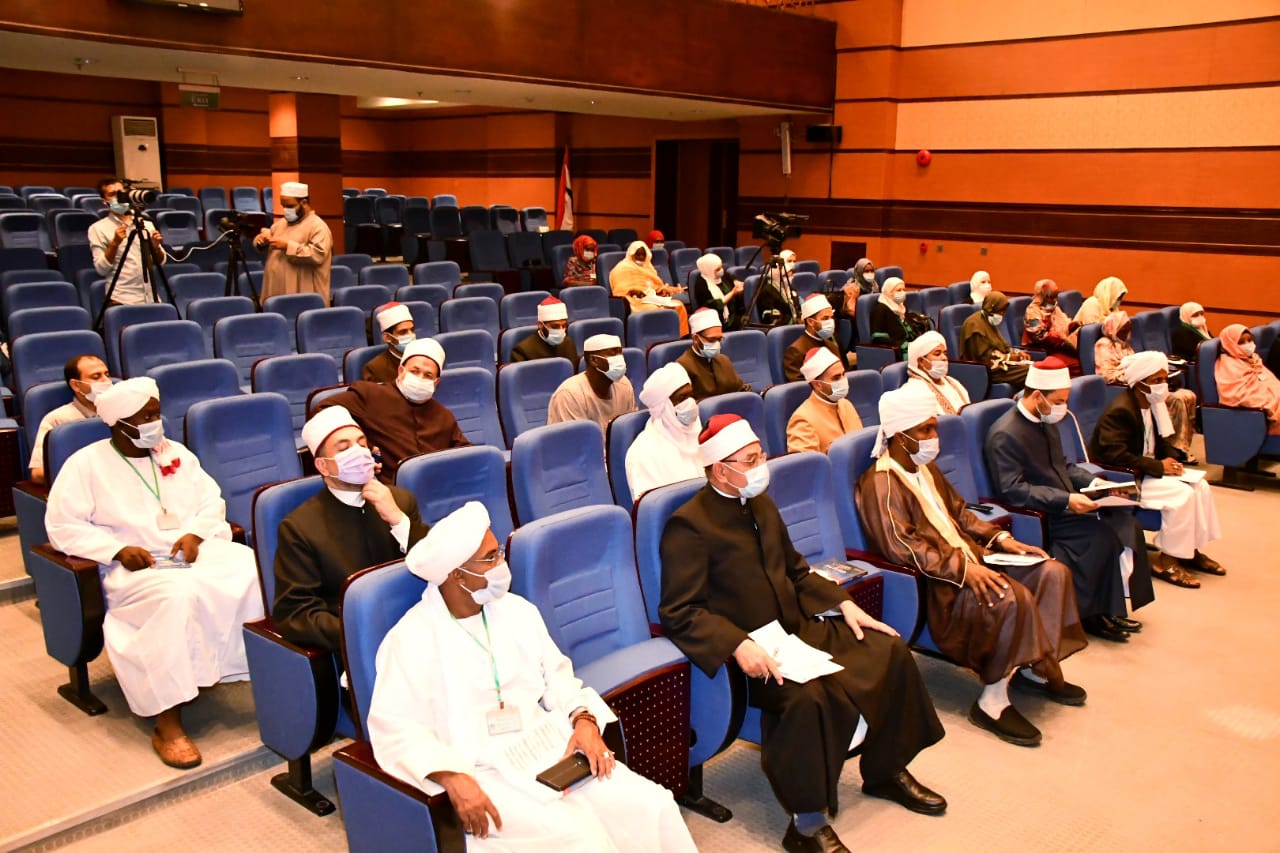 أئمة مص والسودان خلال الدورة التدريبية 