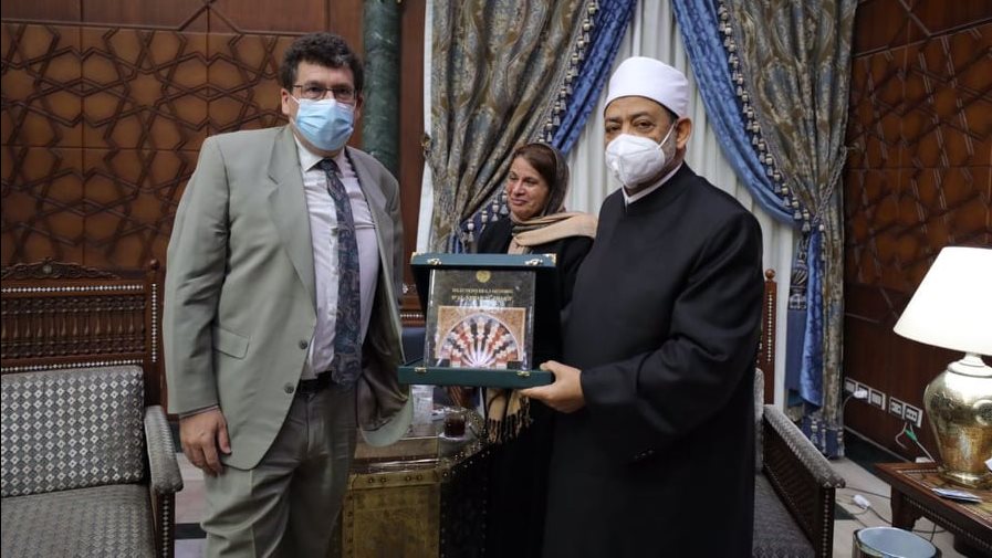 شيخ الأزهر خلال لقائه وفدًا من جامعة ليون الفرنسية 