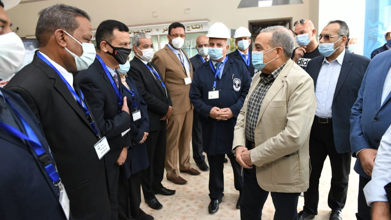 وزير الإنتاج الحربي 