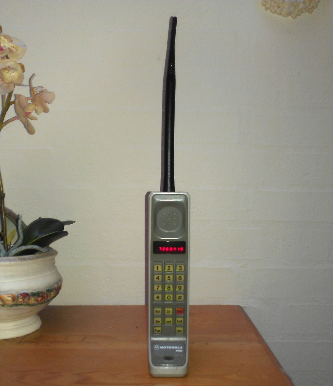 هاتف Motorola DynaTAC 8000s