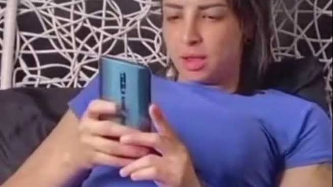 فتاة الهوهوز 