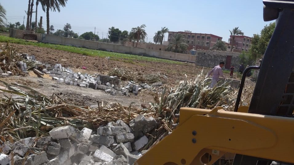 حملات الازالة مستمرة بزراعة الفيوم