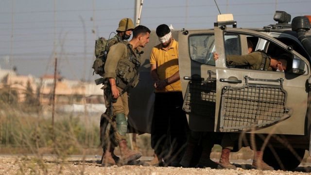 لحظة القبض على السجناء الهاربين 
