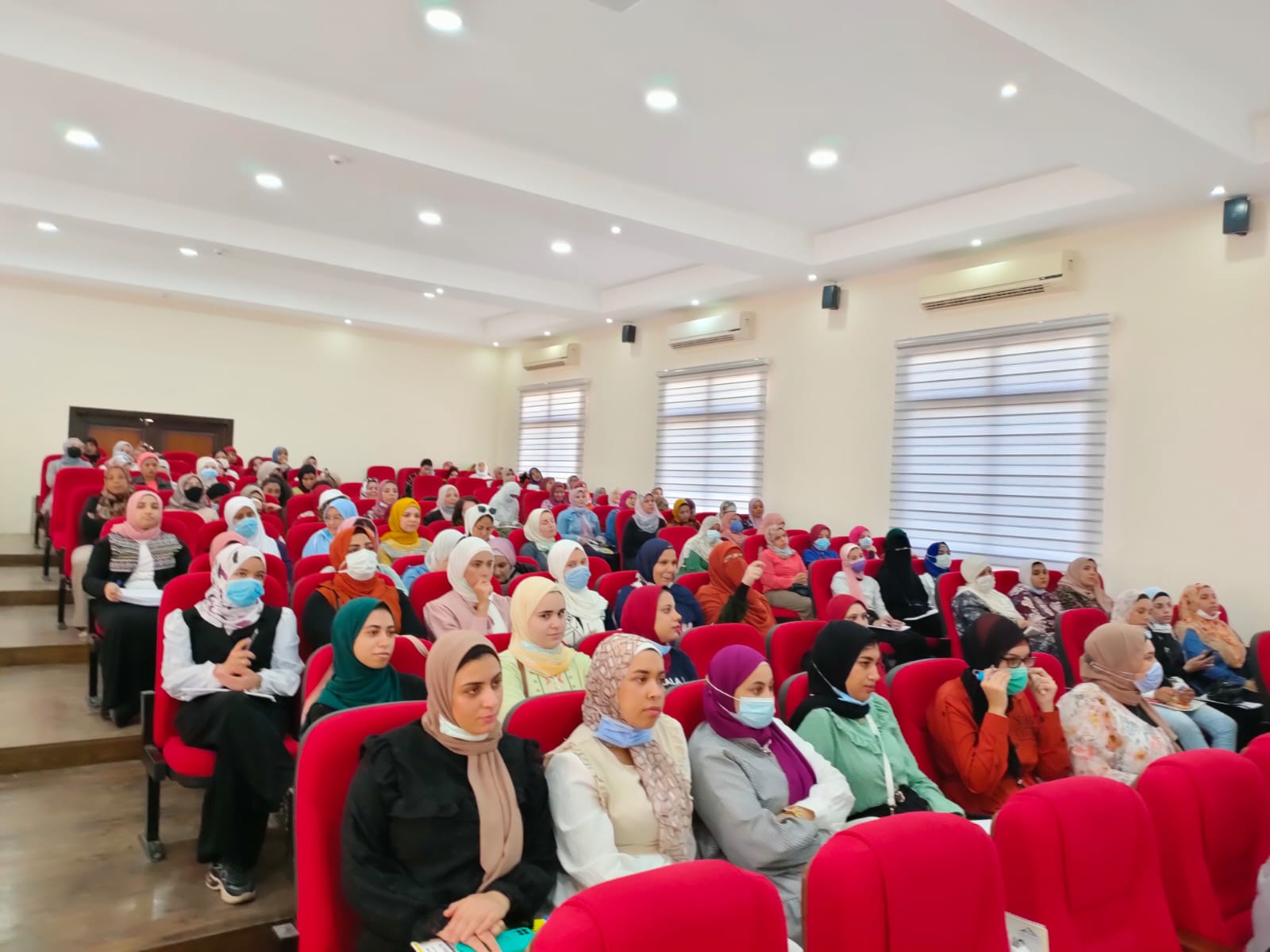 لقاءات التوعية الأسرية