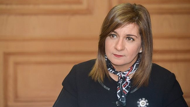 السفيرة نبيلة مكرم