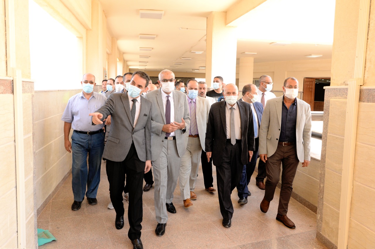 وضع حجر اس للمرحلة الثالثة لاستكمال انشاءات مبنى كلية الآداب