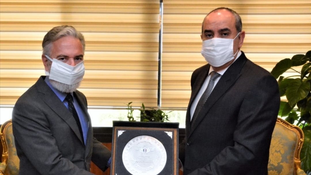 وزير الطيران 