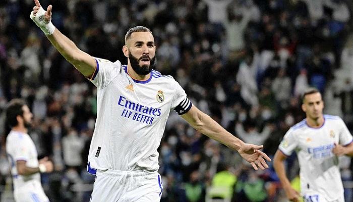 كريم بنزيما مهاجم فريق ريال مدريد