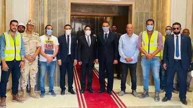 وزير شئون المجالس النيابية أثناء تفقده مقر الوزراة الجديد 