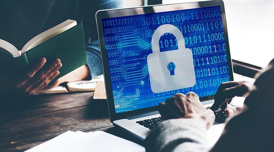 تسريب قاعدة بيانات  لمستخدمي كلوب هاوس وفيسبوك 