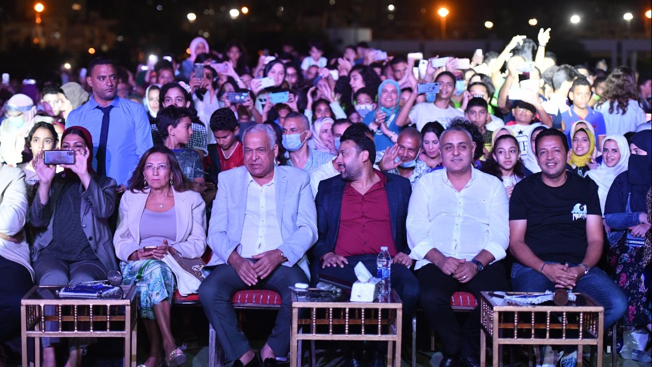 نادي سموحة يكرم أوائل الثانوية العامة والمتفوقين