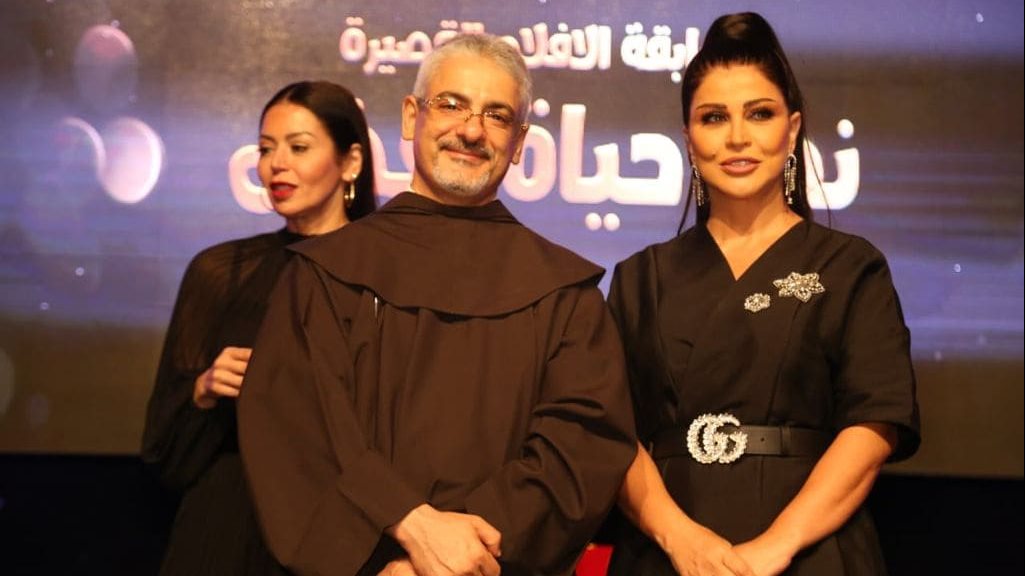 خلال التكريم 