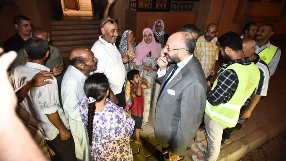 النائب حسام المندوه مع أهالى الدريسة