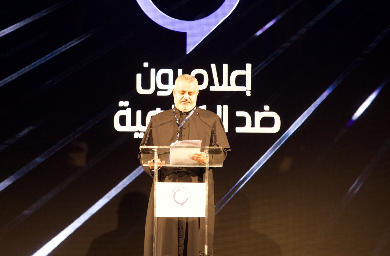 مدير المركز الكاثوليكي