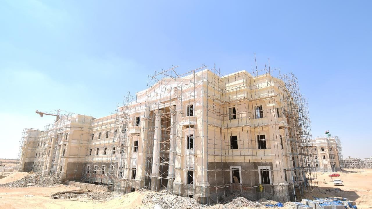 الجامعة في مدينة 6 أكتوبر