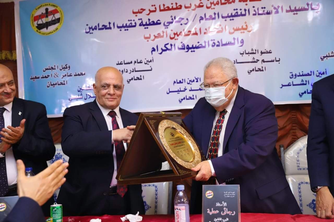 نقيب المحامين 