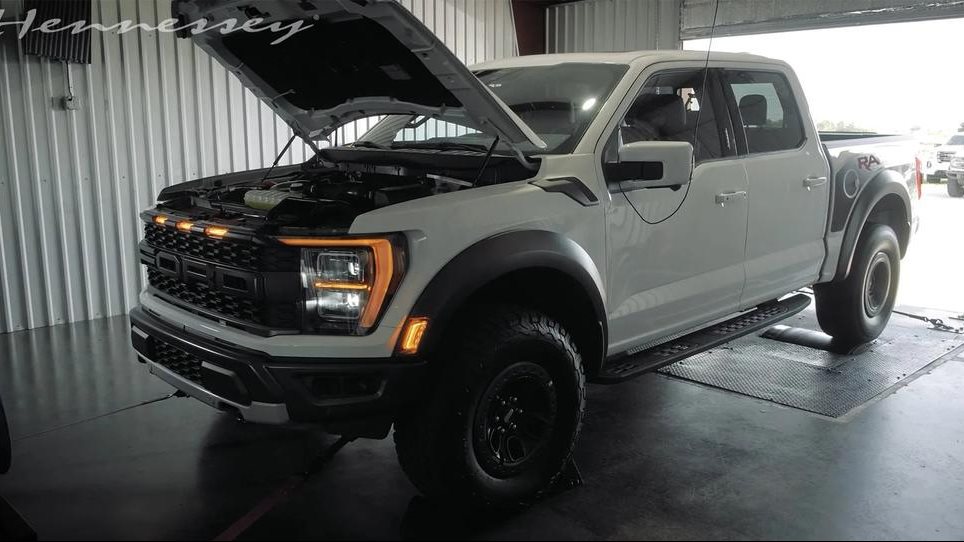 هينسي للتعديلات تضع لمساتها الساحرة على فورد F-150 رابتور