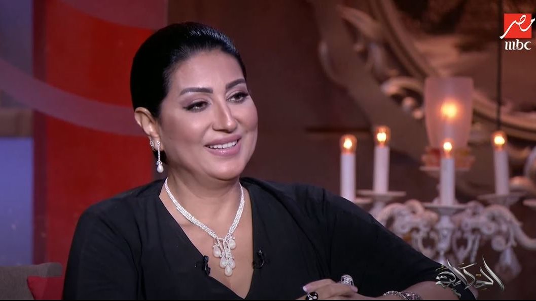 وفاء عامر