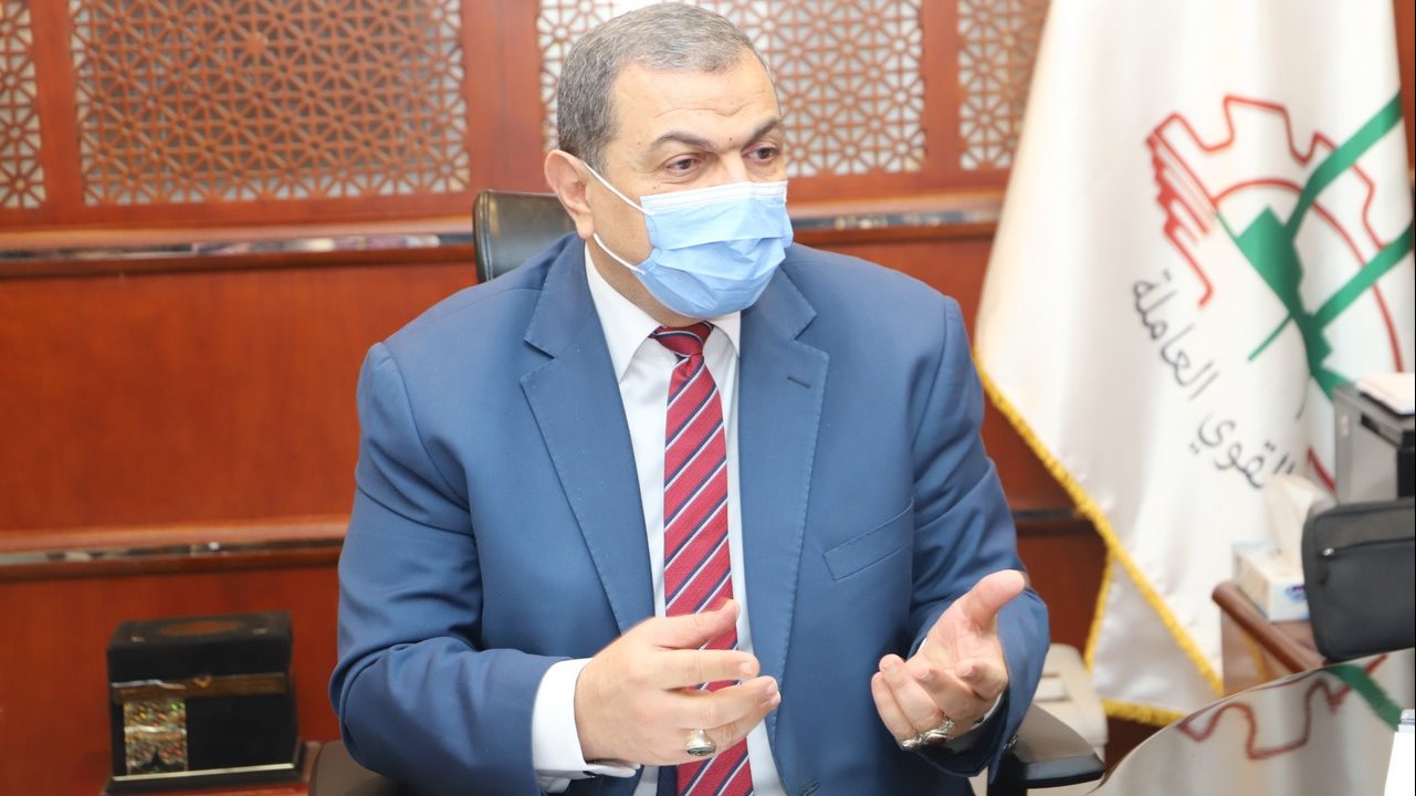 وزير القوي العاملة 