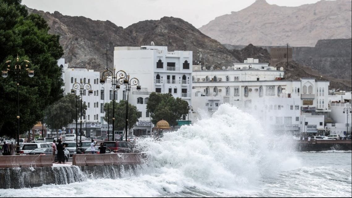  مشاهد صادمة من آثار إعصار شاهين في عمان