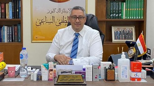 الدكتور محمد لطفي الساعي ،عضو لجنة الصحة بمجلس الشيوخ
