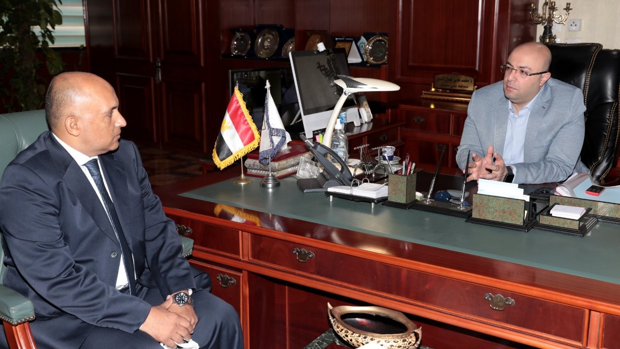 محافظ بني سويف ووكيل وزارة التعليم