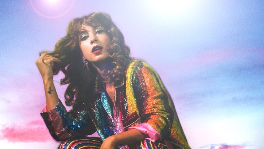 المغنية اللبنانية عزيز