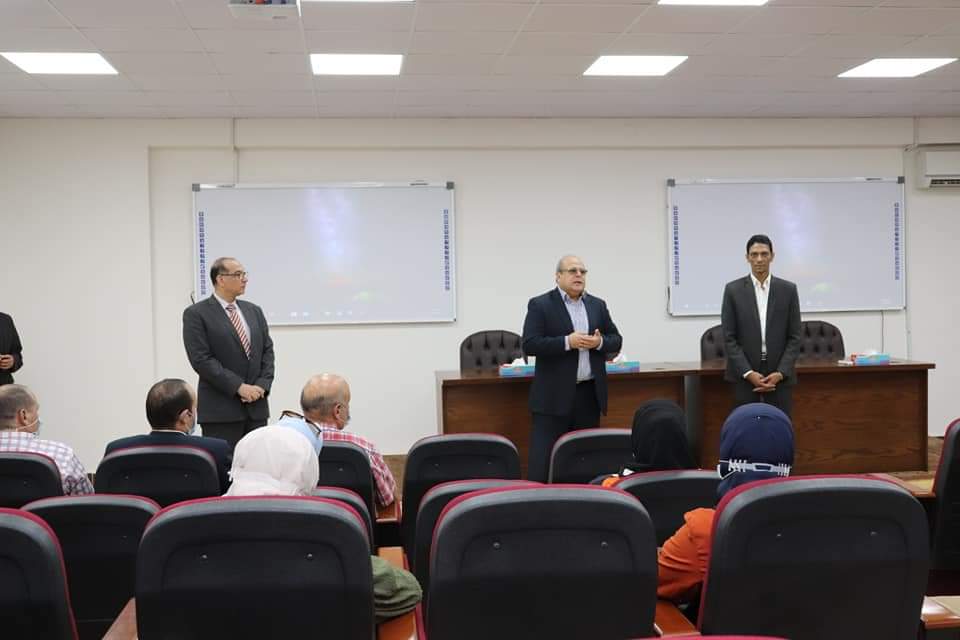 الدكتور هشام رئيس جامعة الدلتا التكنولوجيا 