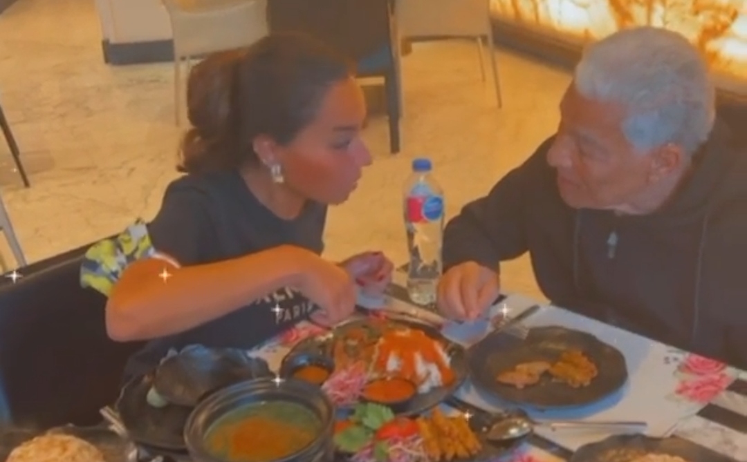 بسمة وهبة ووالدها