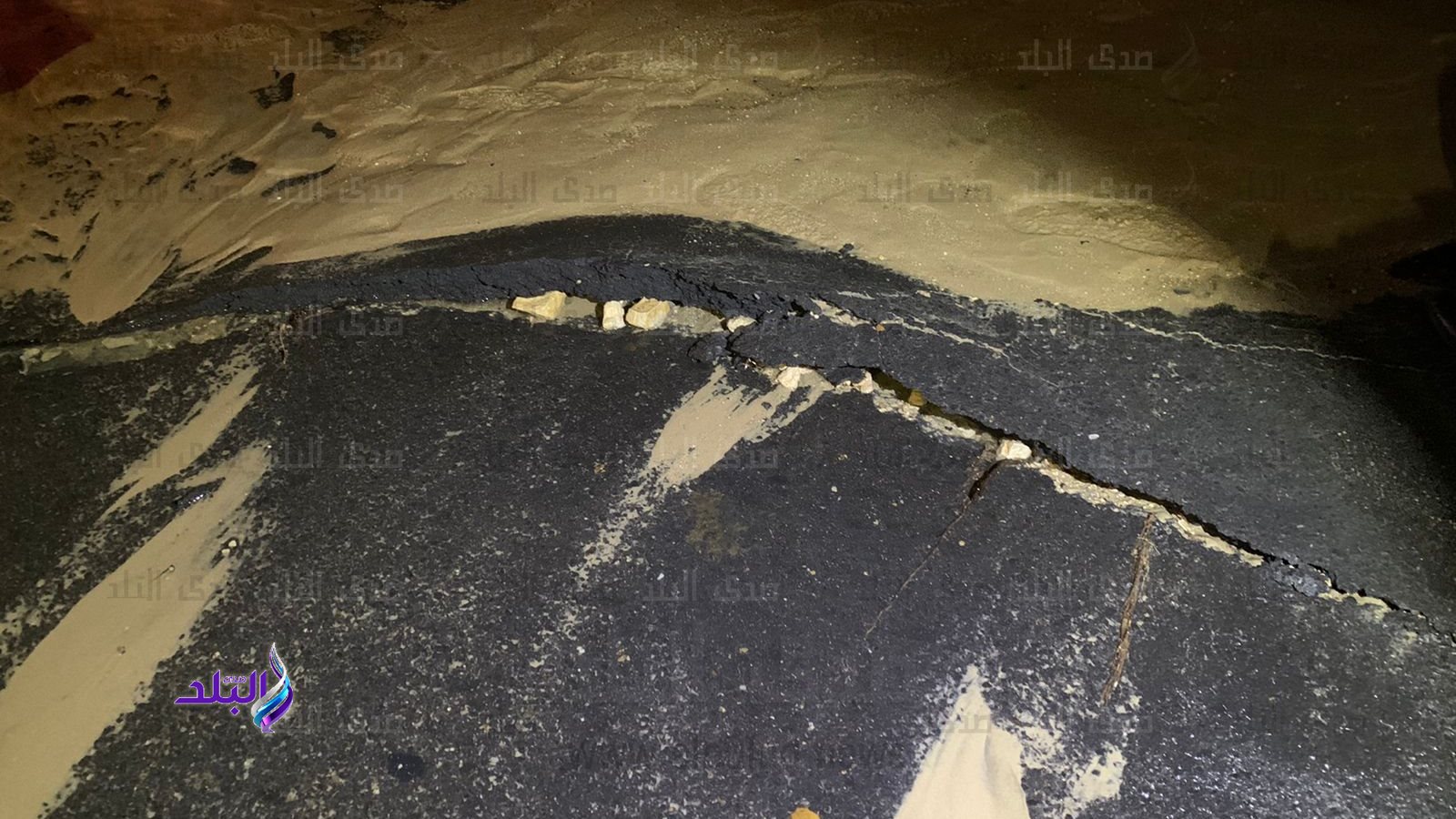 كسر خط مياه الجلاء  كسر خط مياه الجلاء