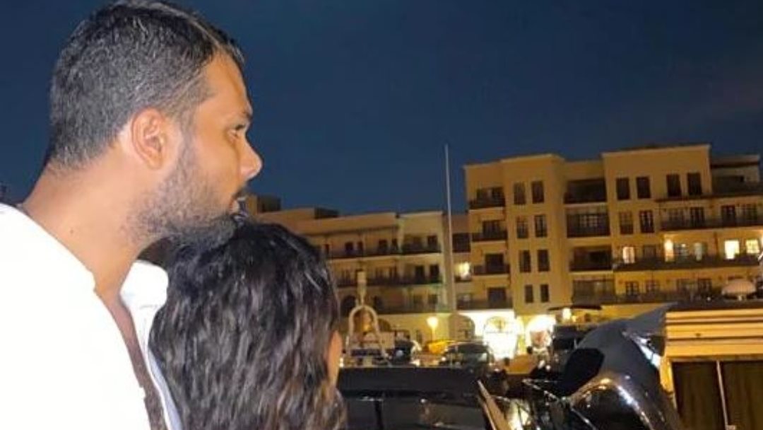 احمد عبد الله محمود وخطيبته